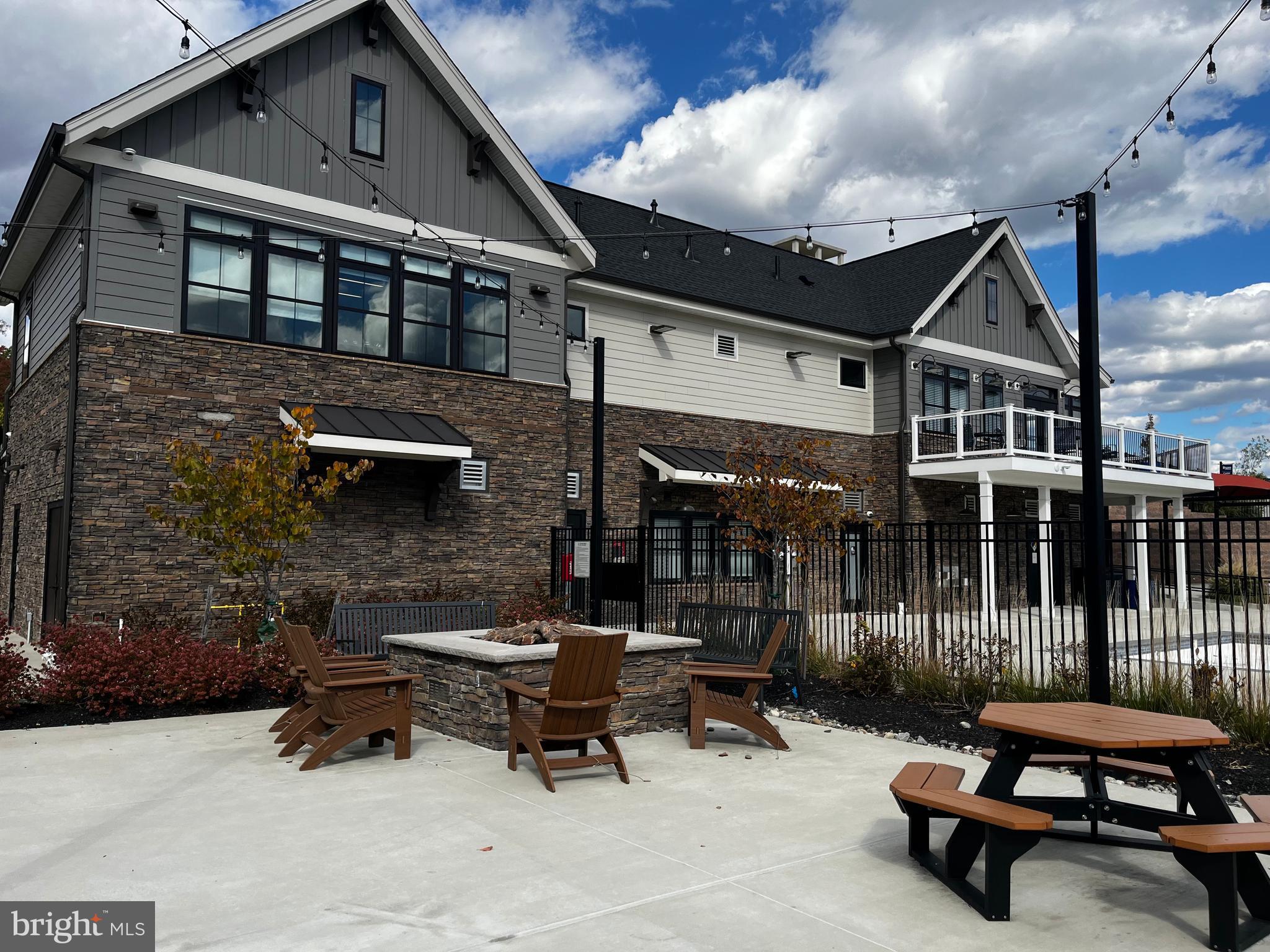 CEDAR HILL - Residential