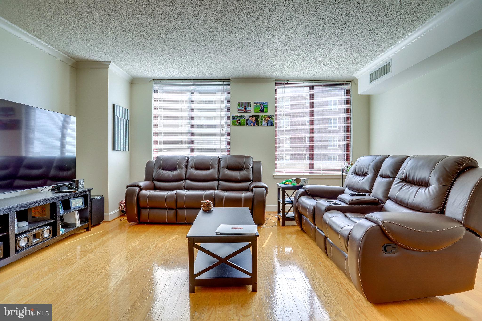 1205 N GARFIELD STREET 501