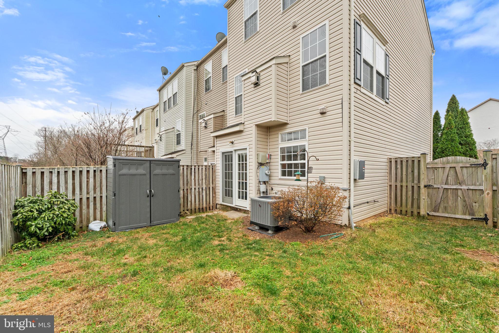 COMPTON VILLAGE - Residential