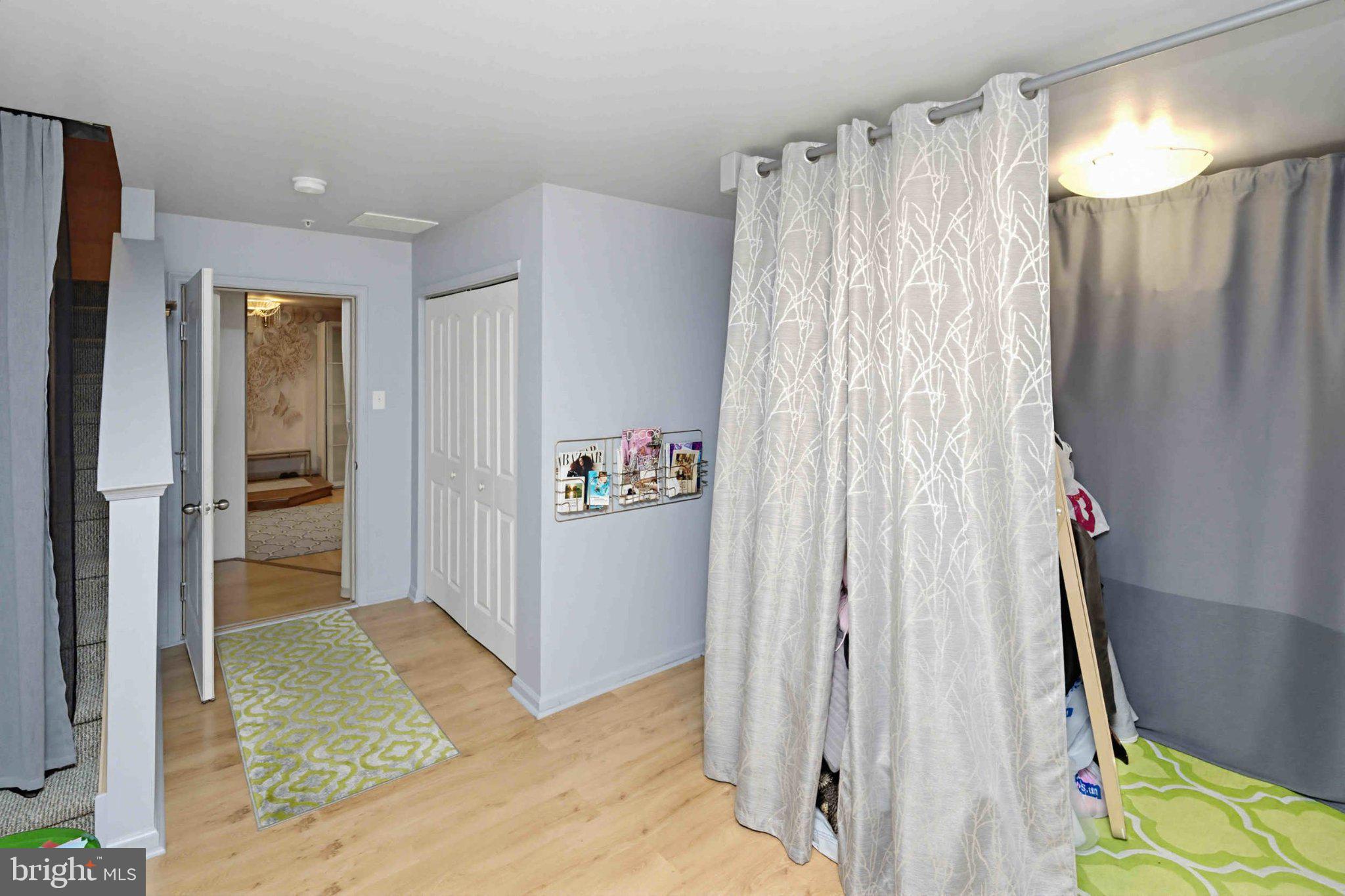 FEASTERVILLE - Residential