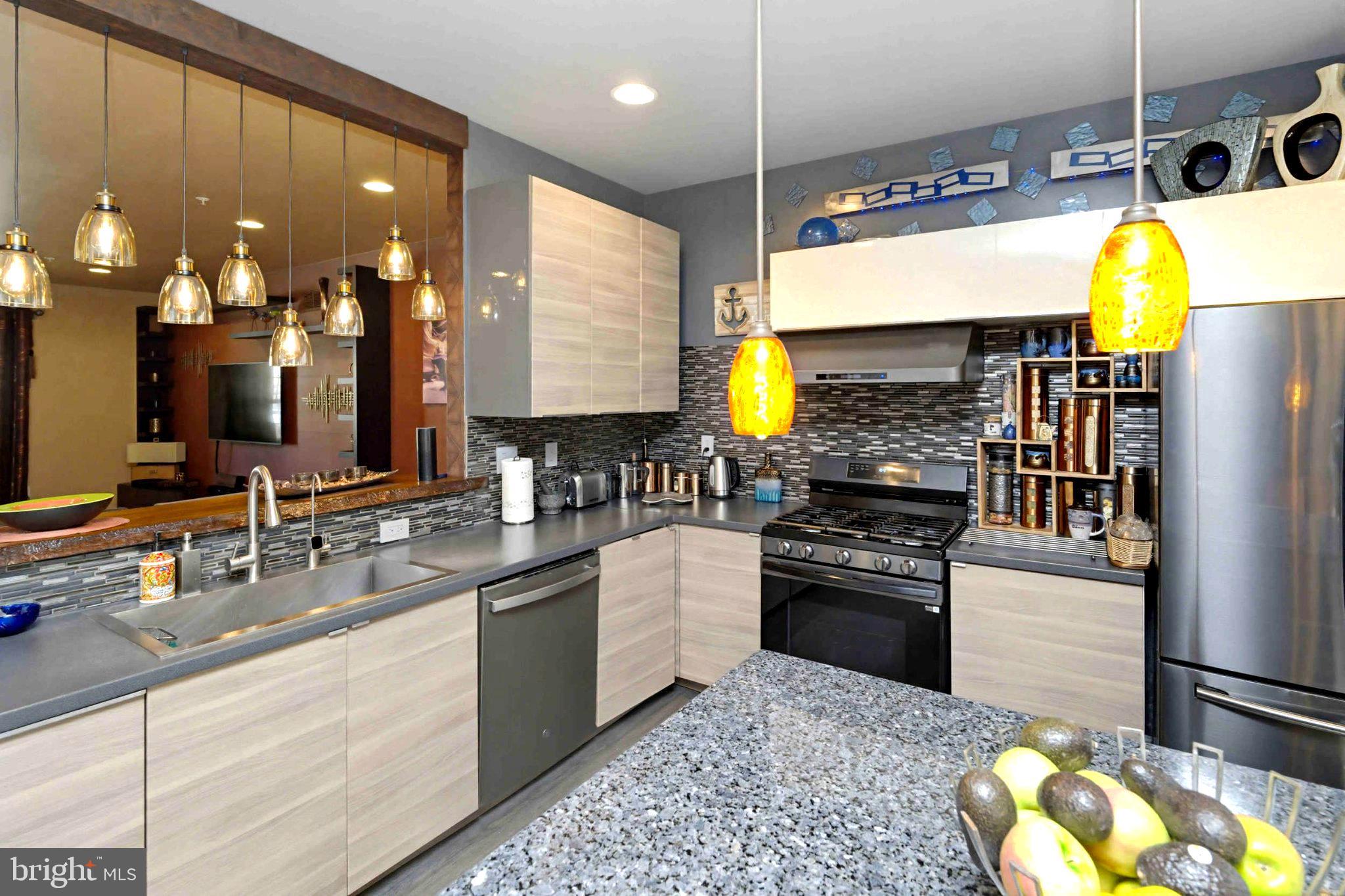 FEASTERVILLE - Residential