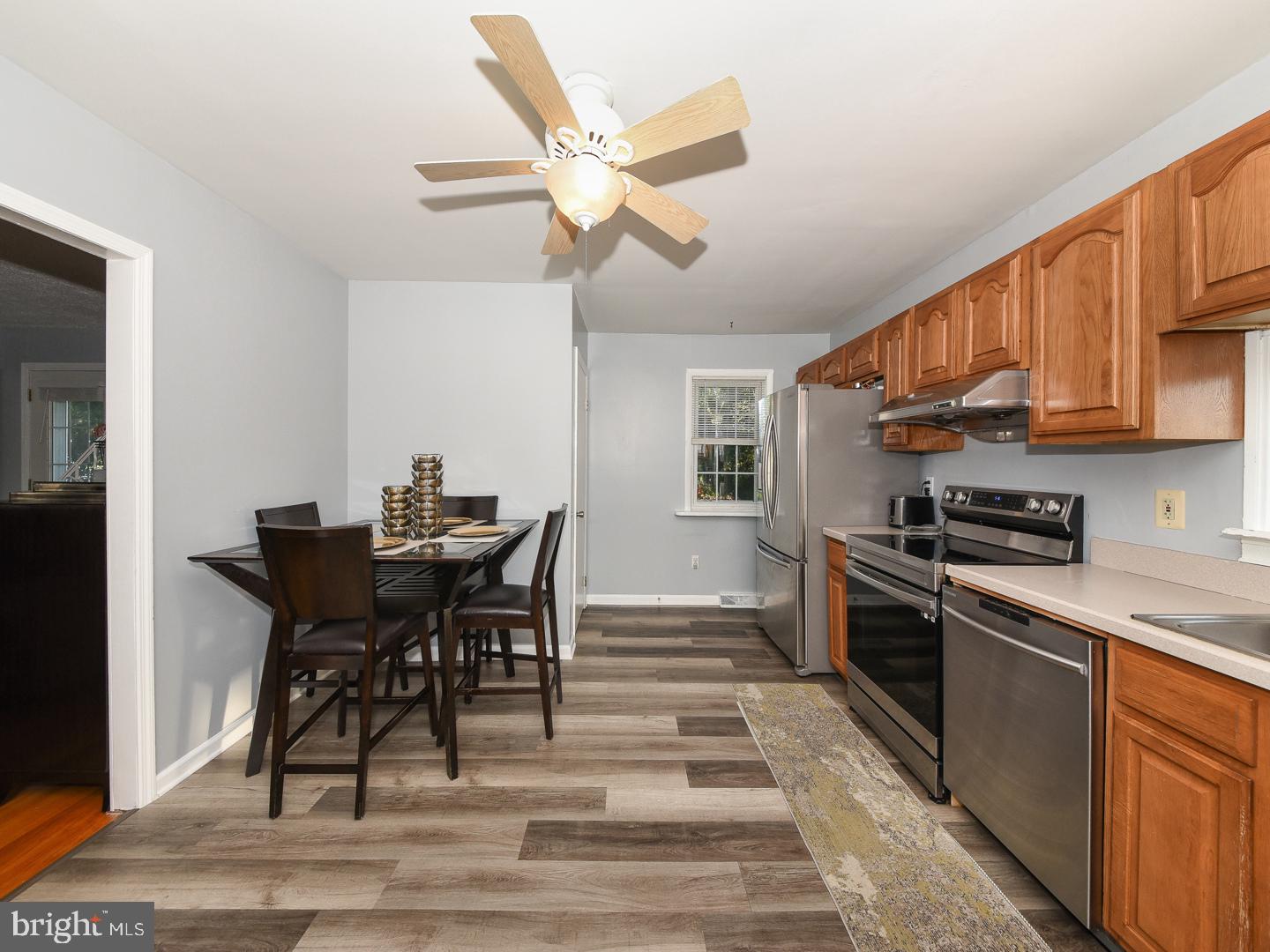 ABINGTON WOODS - Residential Lease