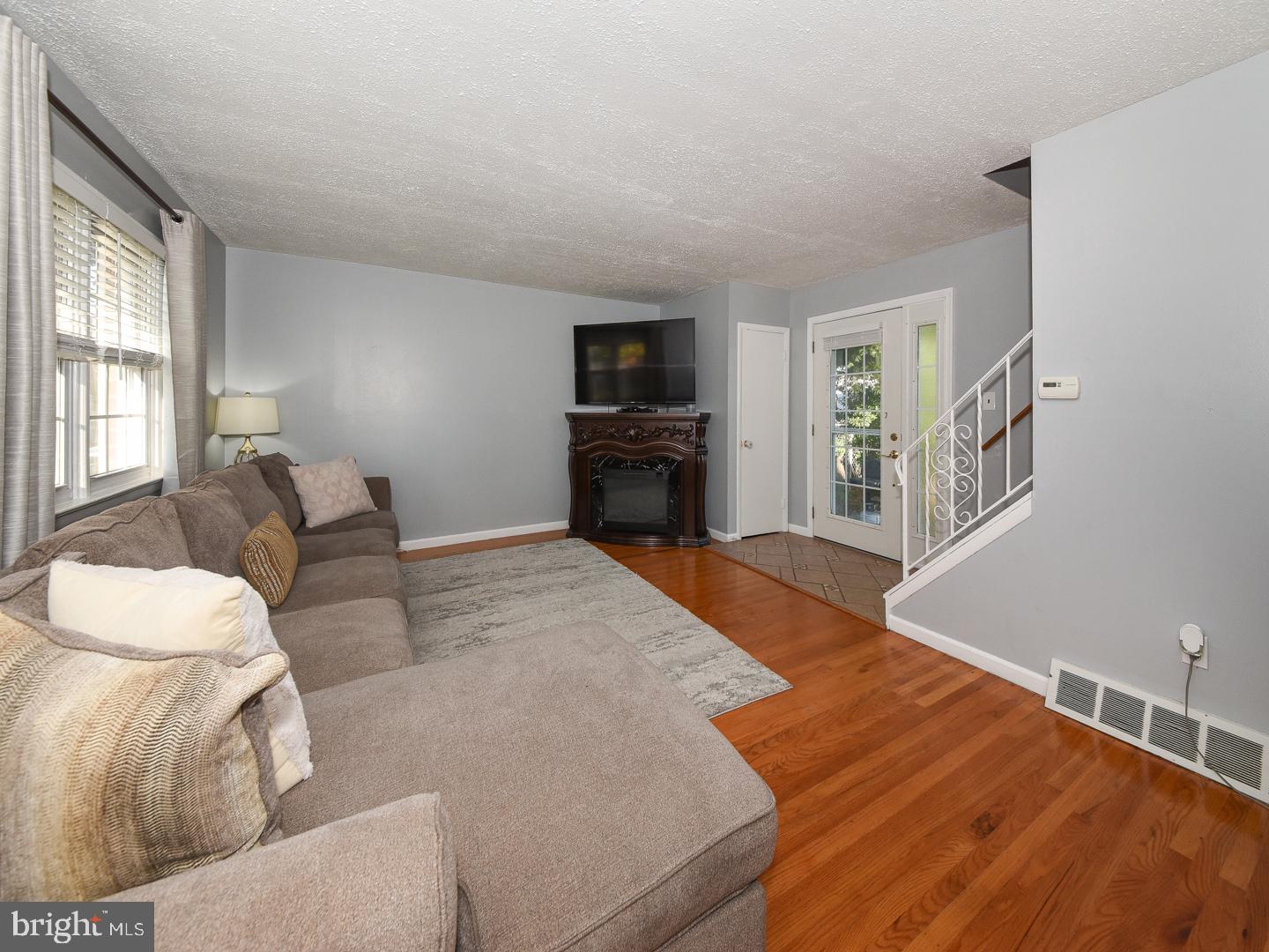 ABINGTON WOODS - Residential Lease