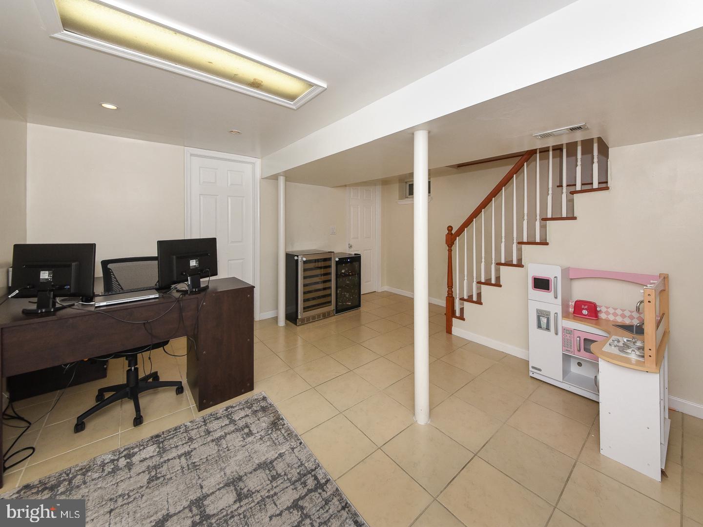 ABINGTON WOODS - Residential Lease