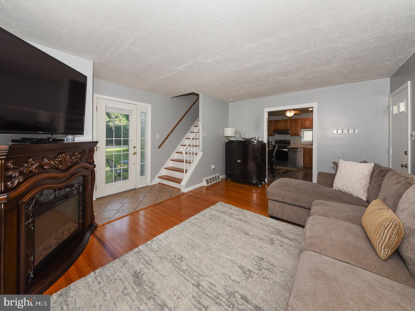 ABINGTON WOODS - Residential Lease
