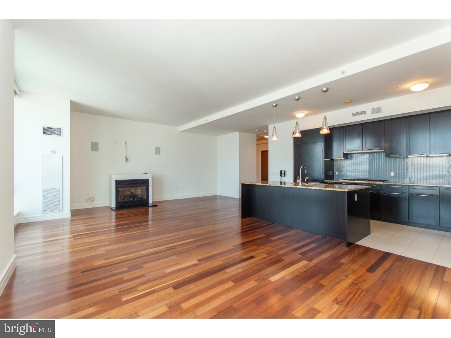 AVENUE OF THE ARTS - Residential