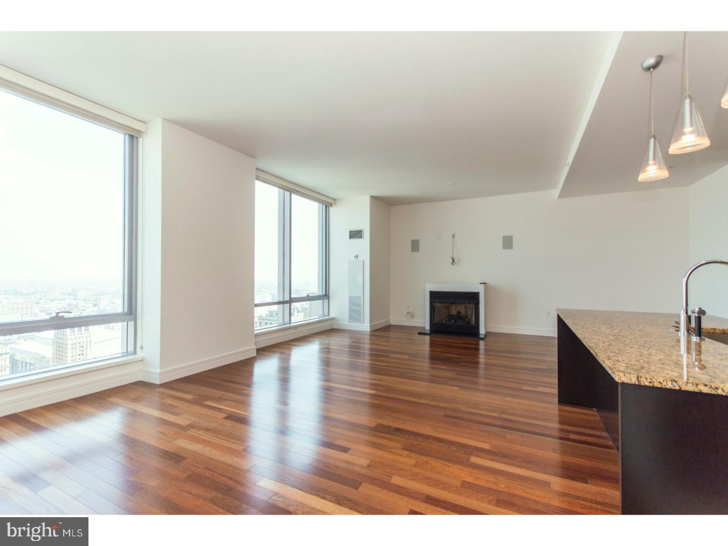 AVENUE OF THE ARTS - Residential