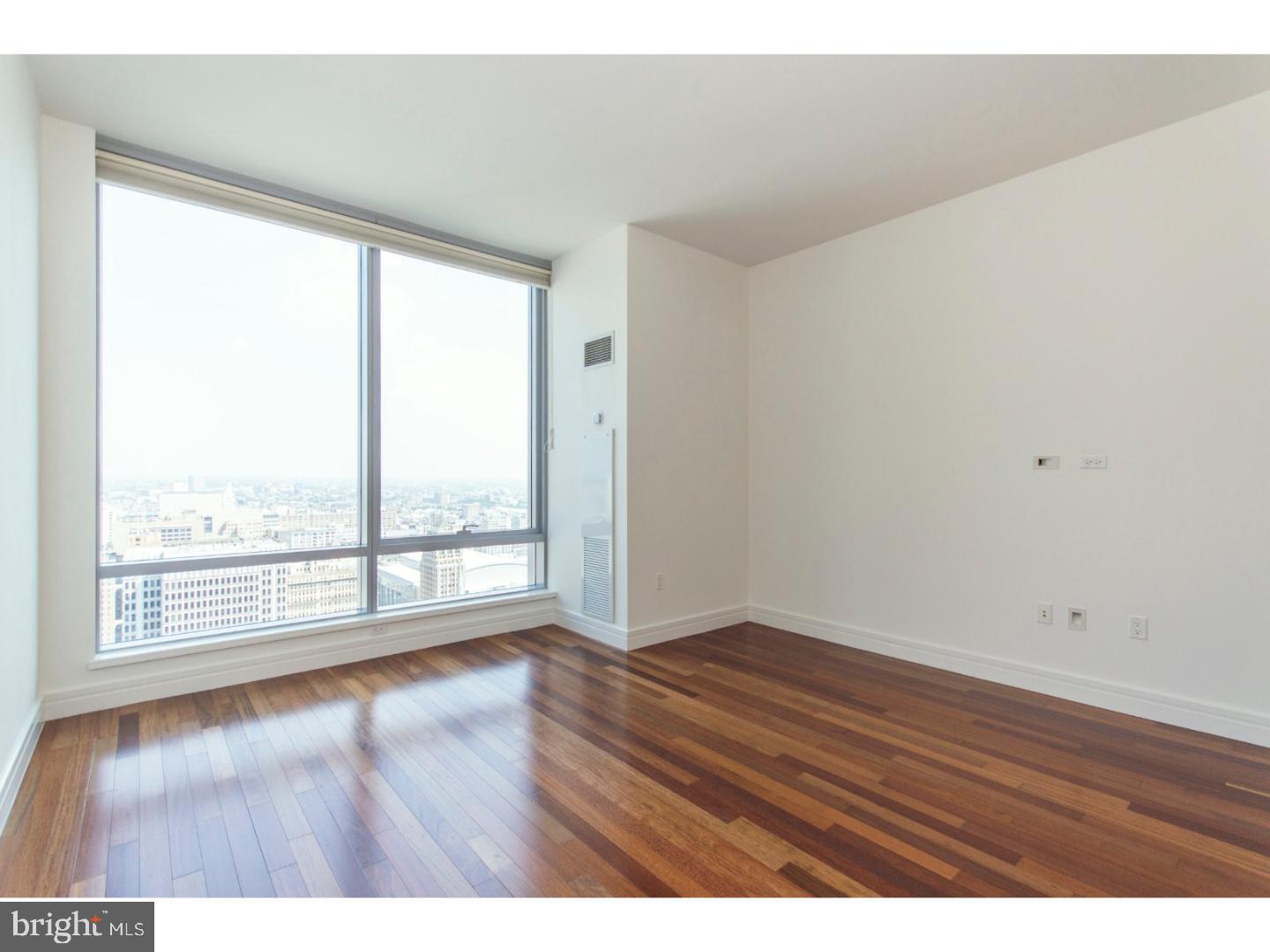 AVENUE OF THE ARTS - Residential