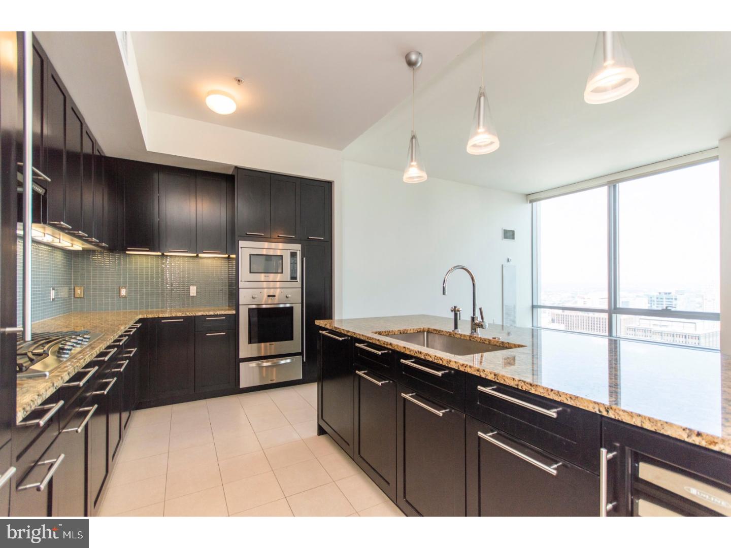 AVENUE OF THE ARTS - Residential