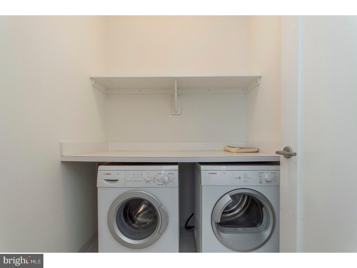 AVENUE OF THE ARTS - Residential