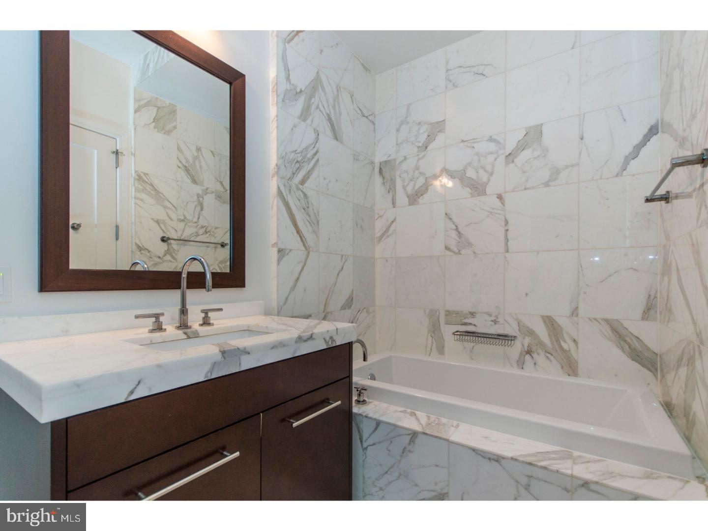 AVENUE OF THE ARTS - Residential