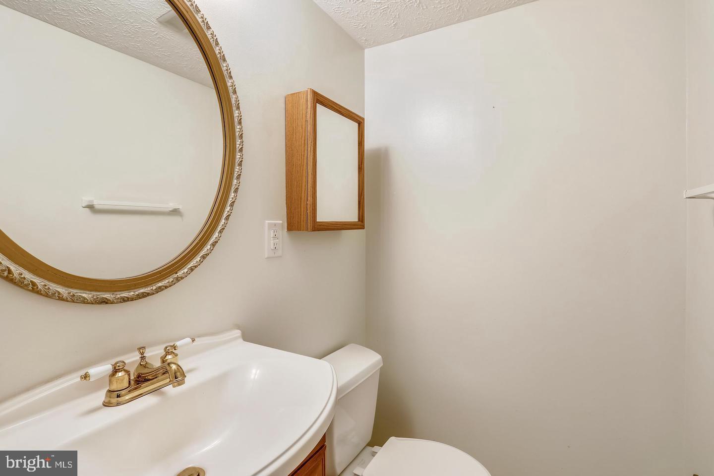 11127 CAPTAINS WALK COURT