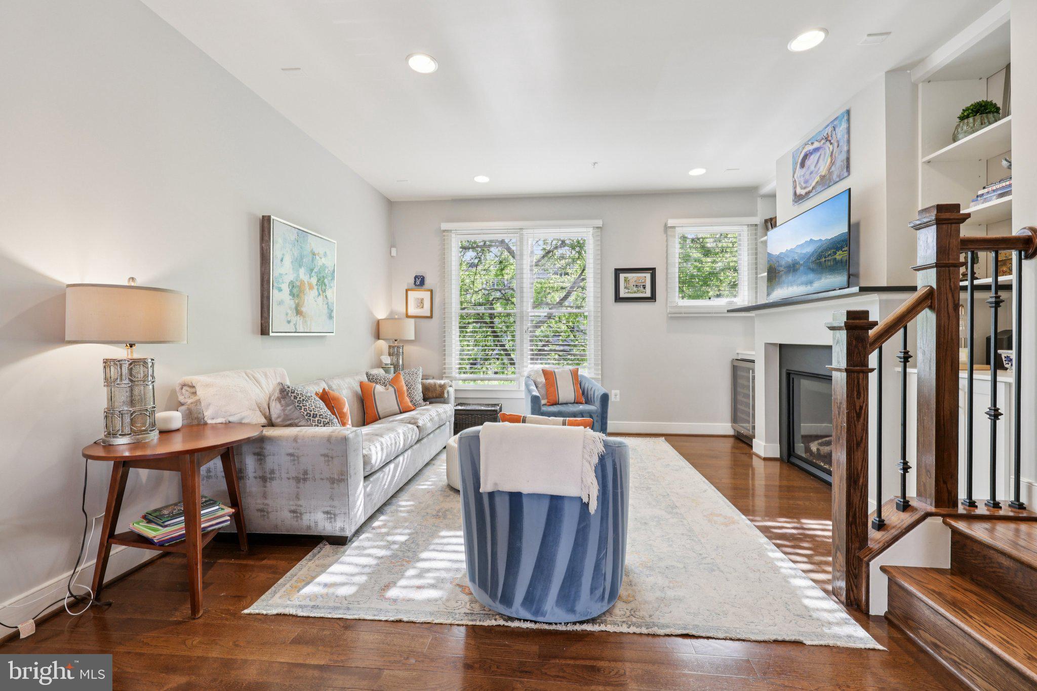 832 SNOWDEN HALLOWELL WAY