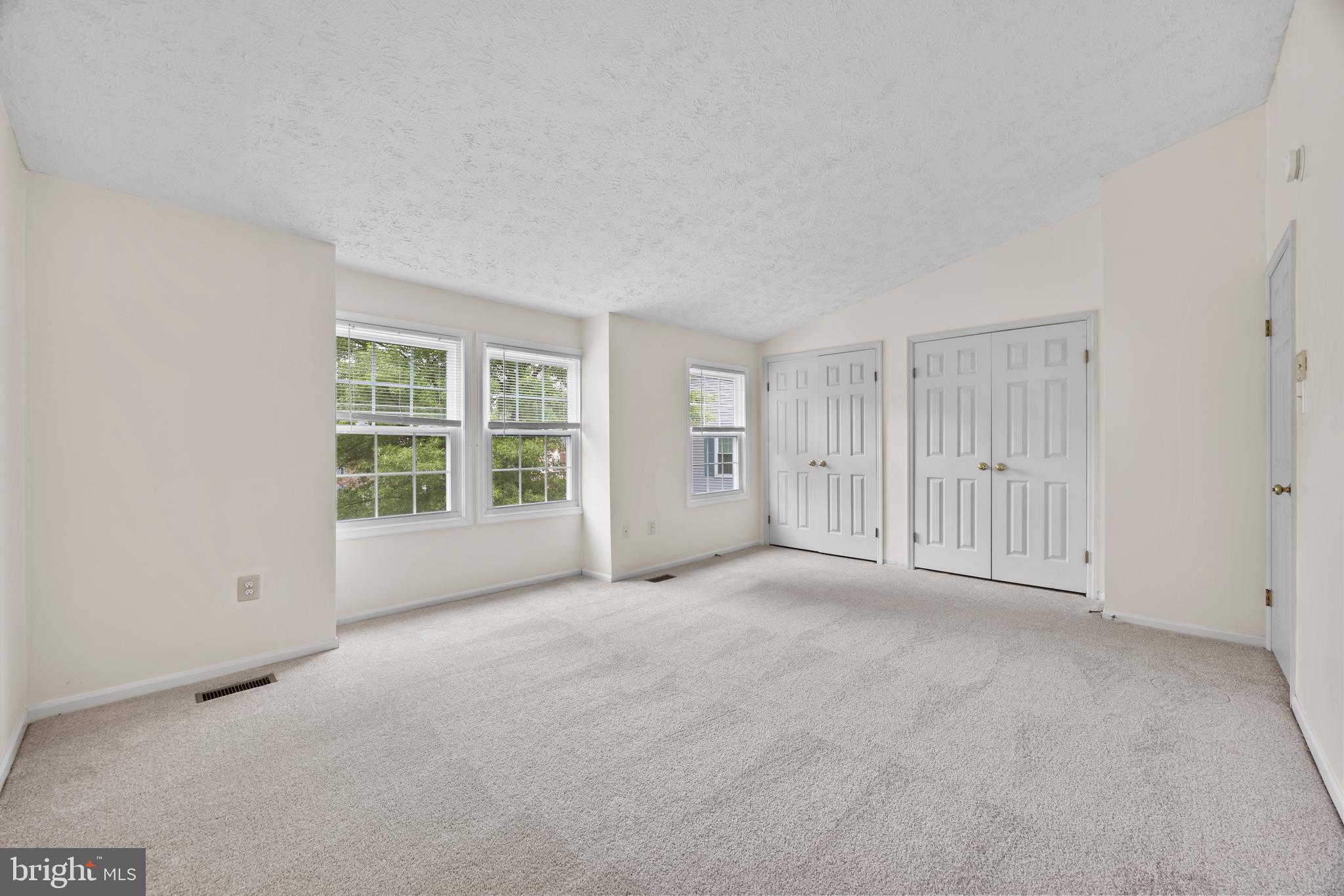 GREEN HOLLY WOODS - Residential