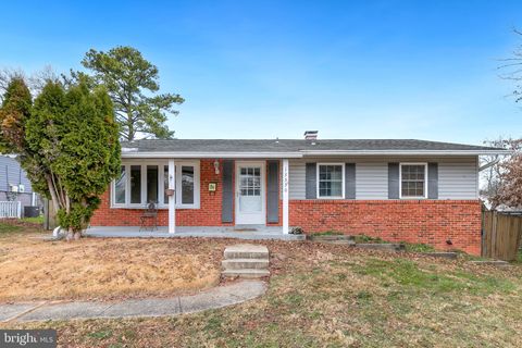 Photo of 13530 Vandalia Drive, ROCKVILLE, MD 20853 (MLS # MDMC2210330)