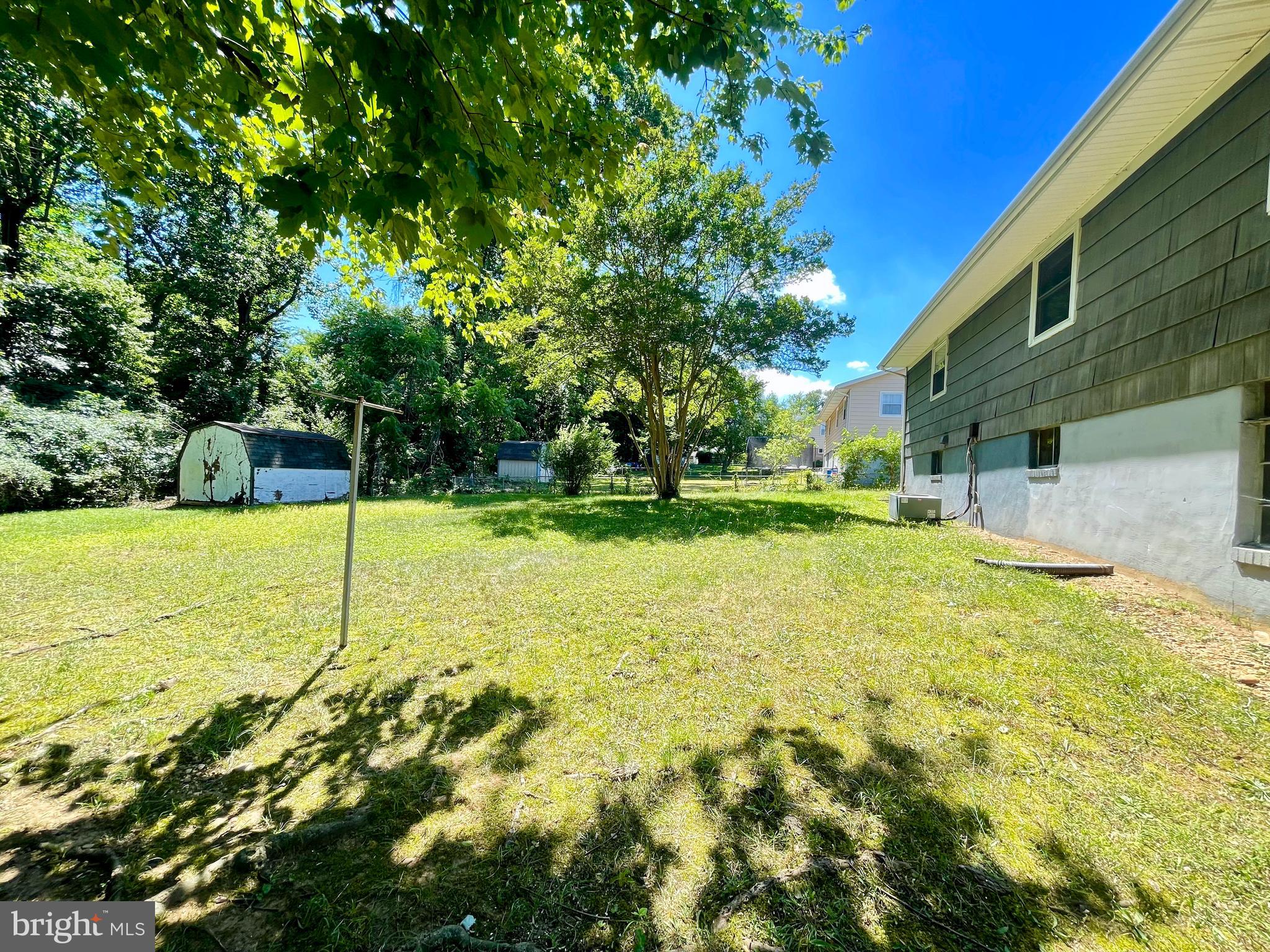 BURGUNDY FARM - Residential Lease