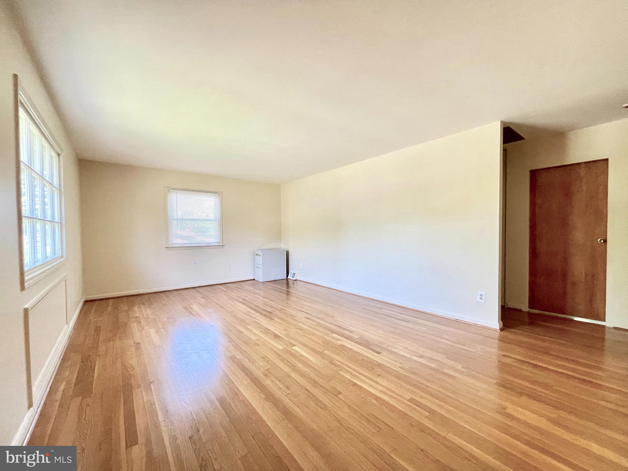 BURGUNDY FARM - Residential Lease