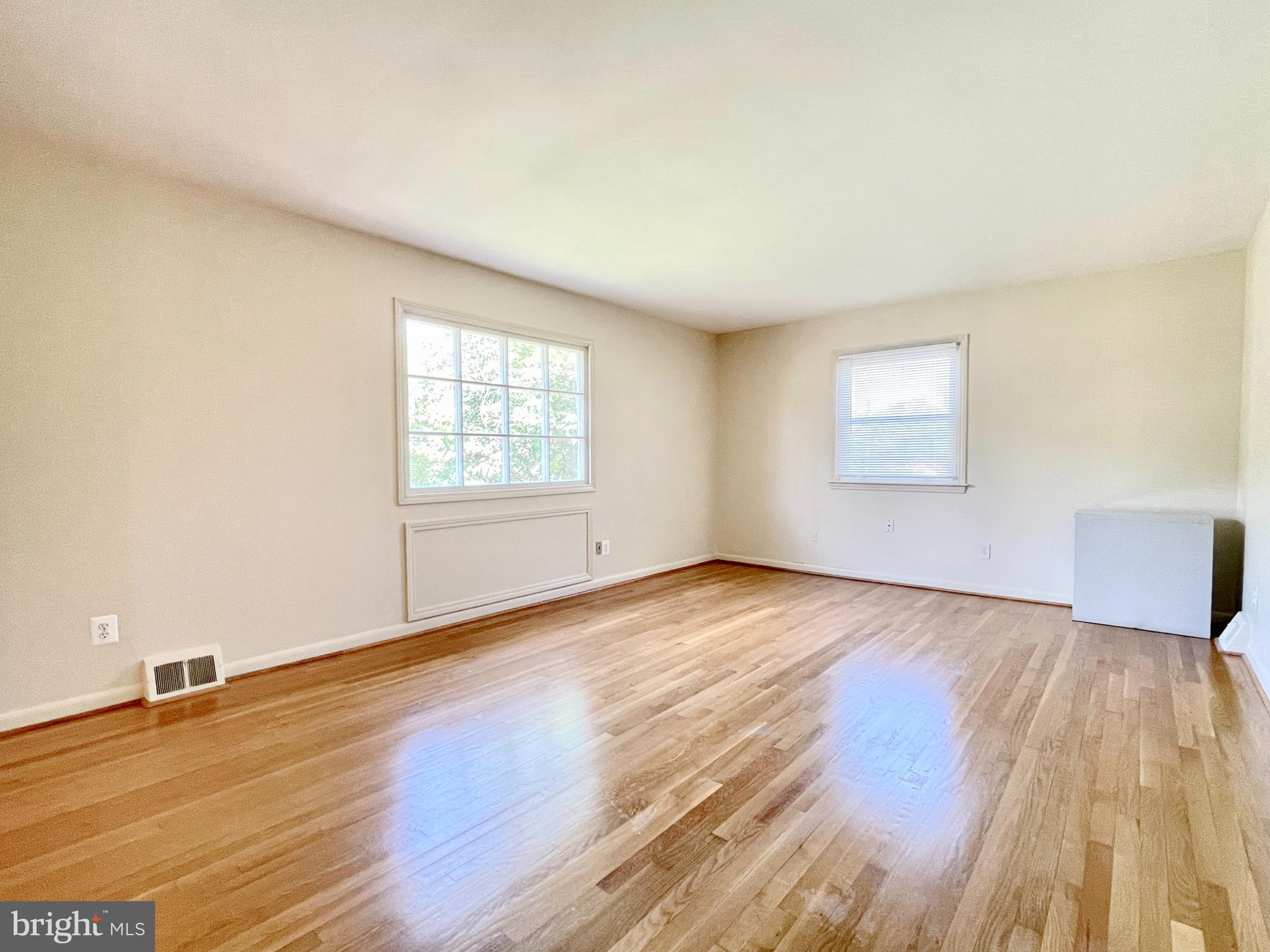 BURGUNDY FARM - Residential Lease