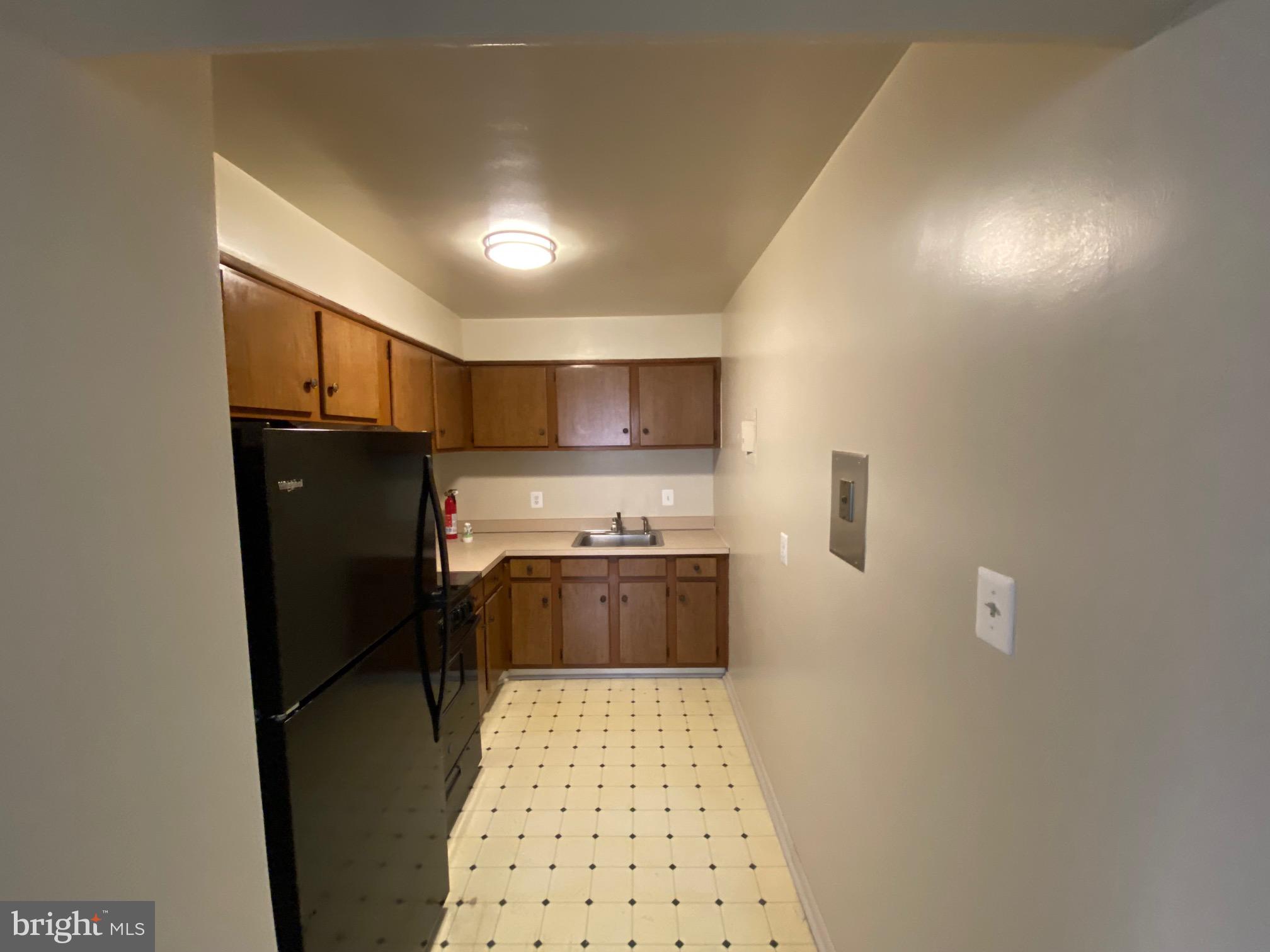 9250 EDWARDS WAY 413-B