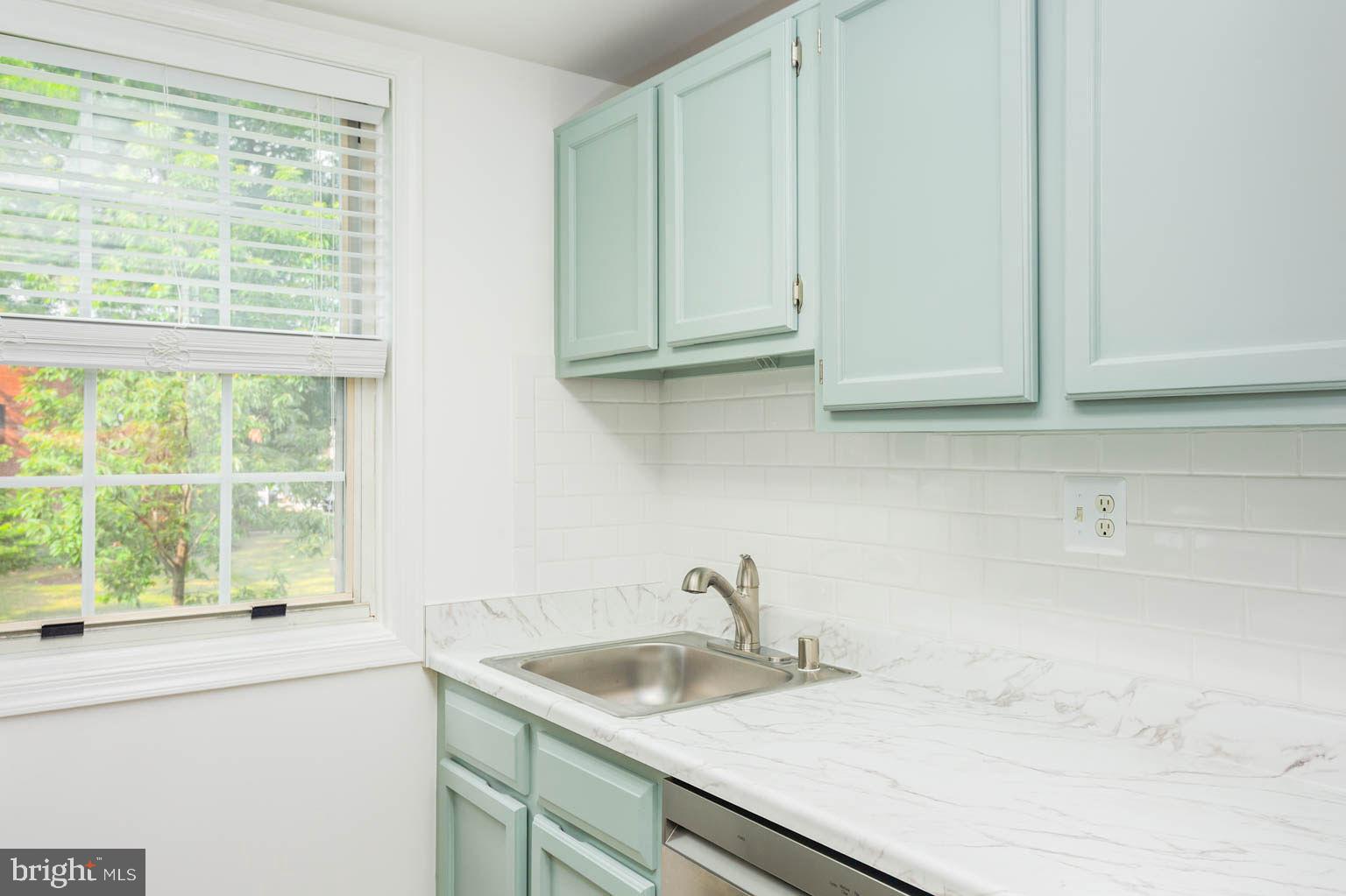 ARLINGTON OAKS - Residential