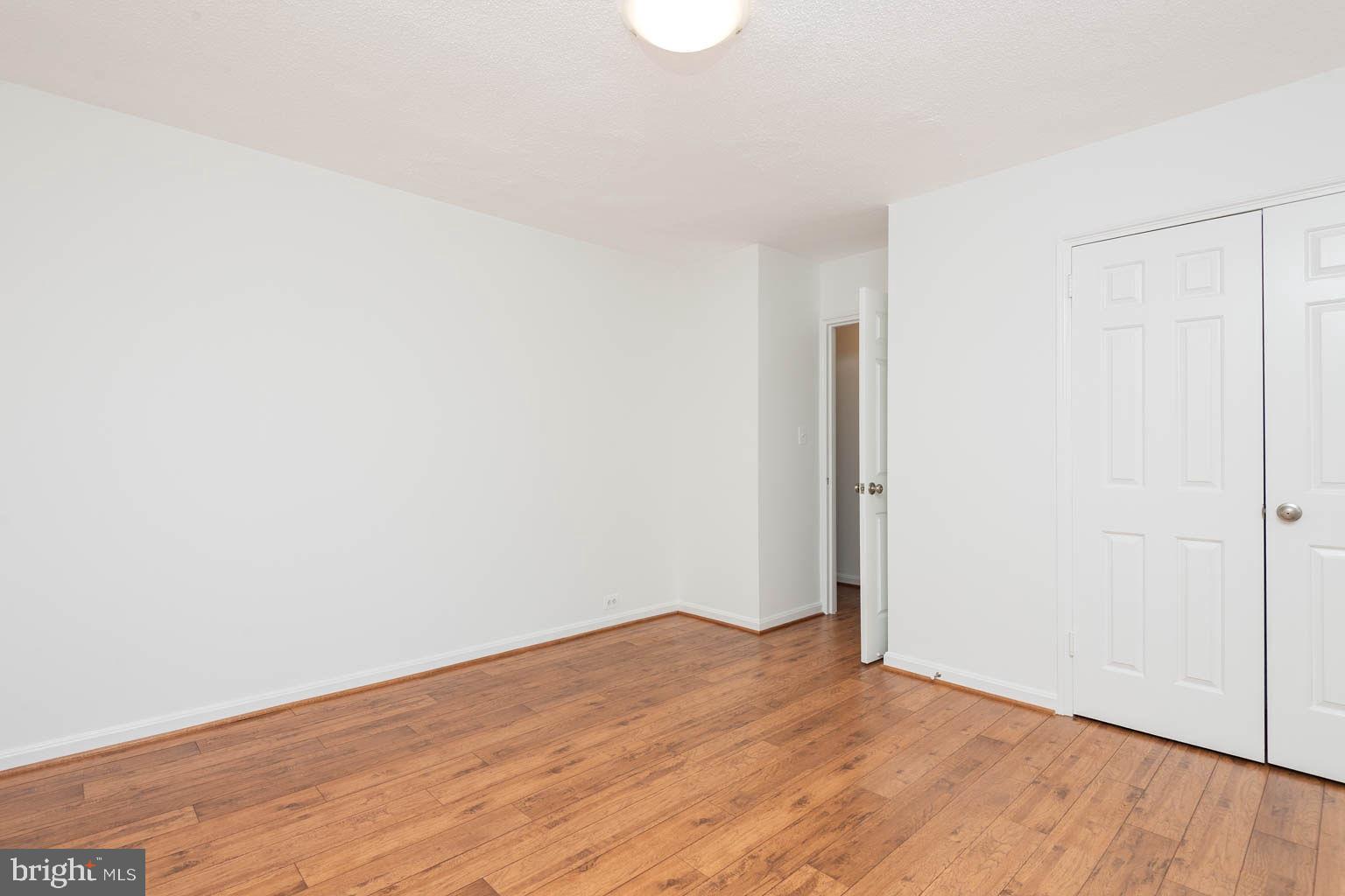 ARLINGTON OAKS - Residential