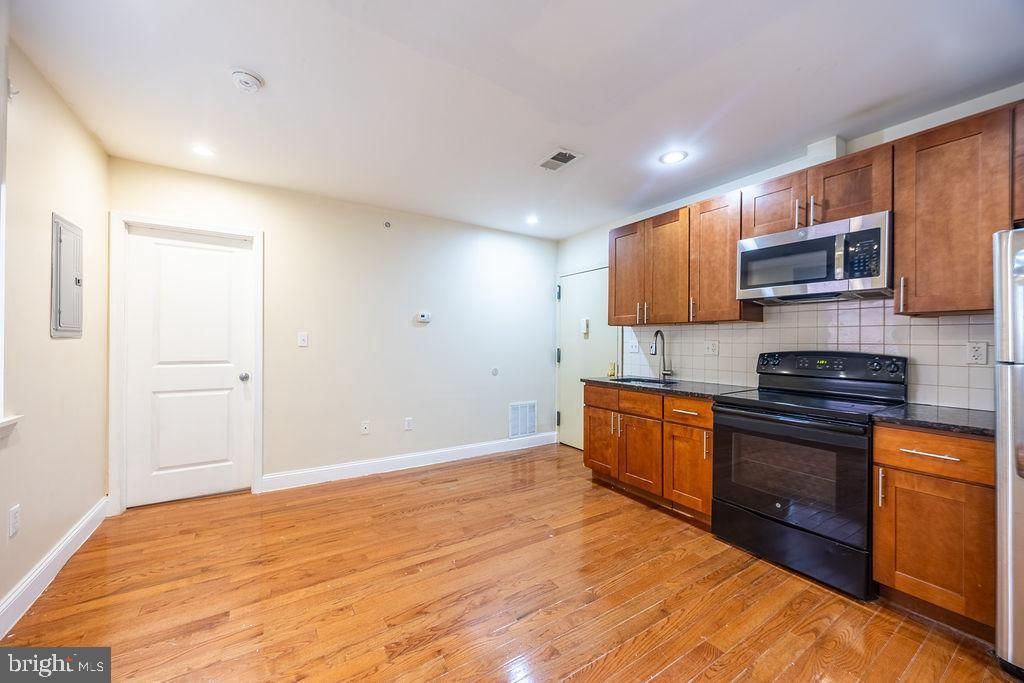 Photo of 4706 Chestnut Street #4A, PHILADELPHIA, PA 19139 (MLS # PAPH2572492)