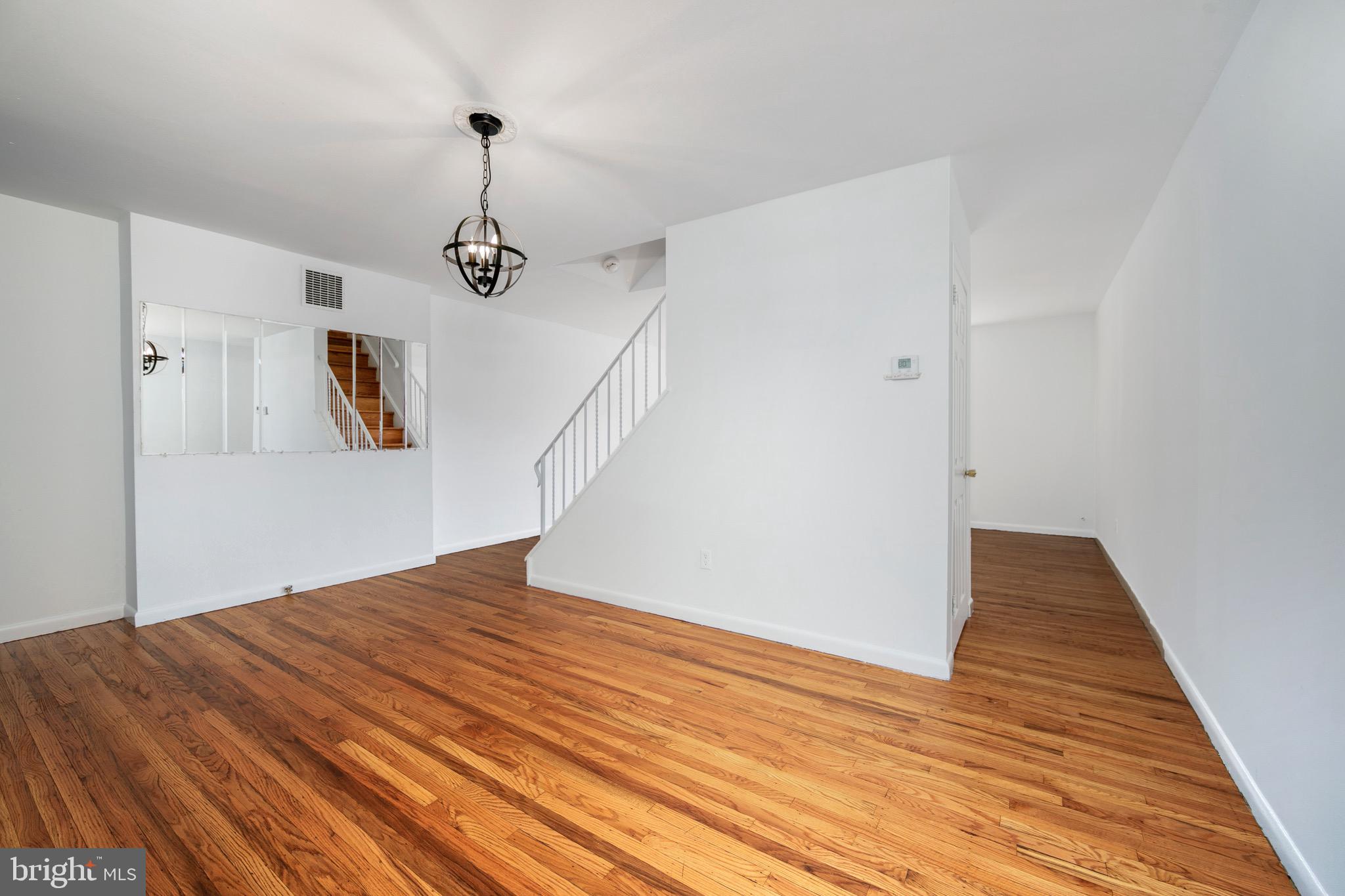 146 SUBURBAN TERRACE