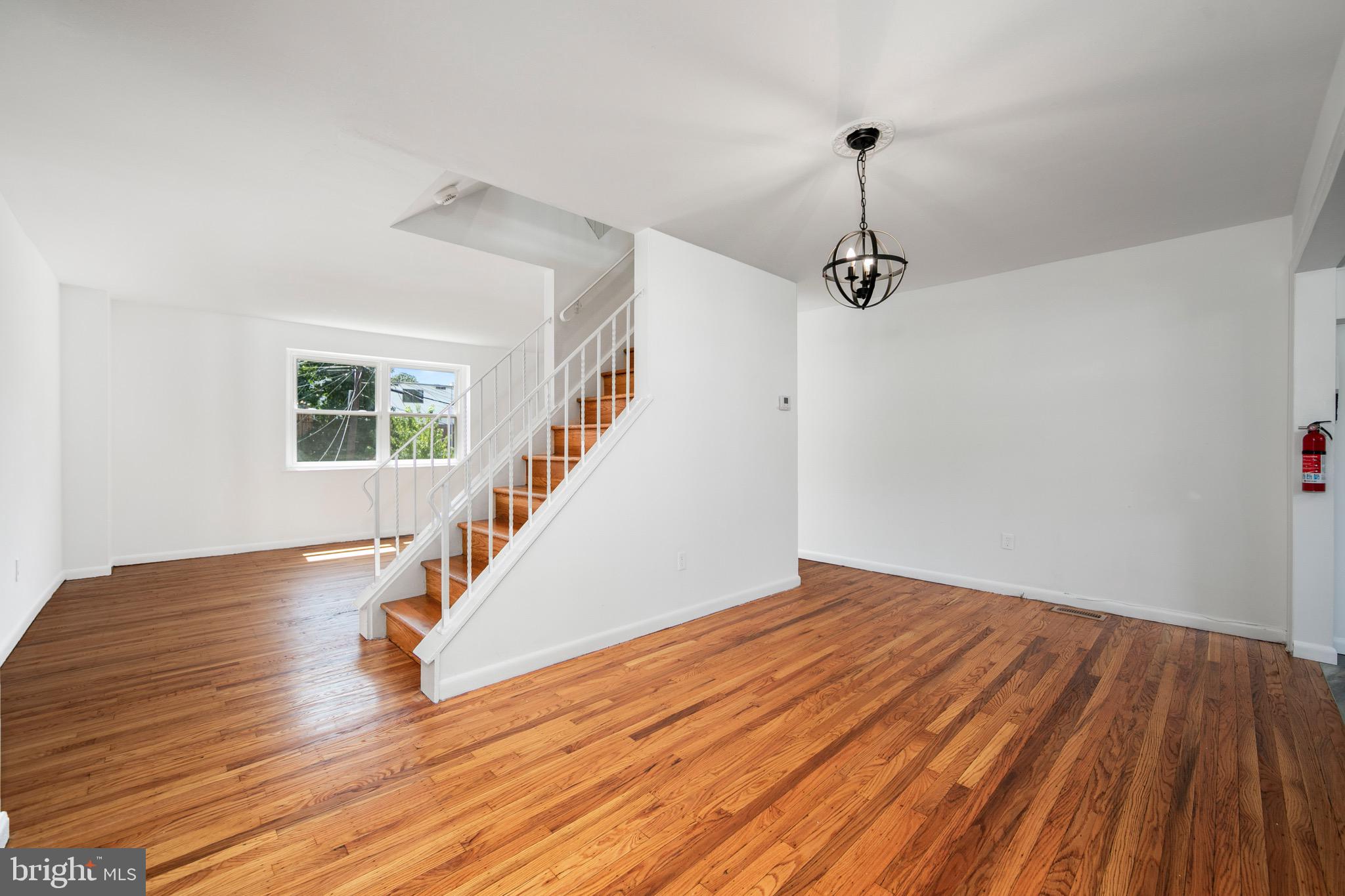146 SUBURBAN TERRACE