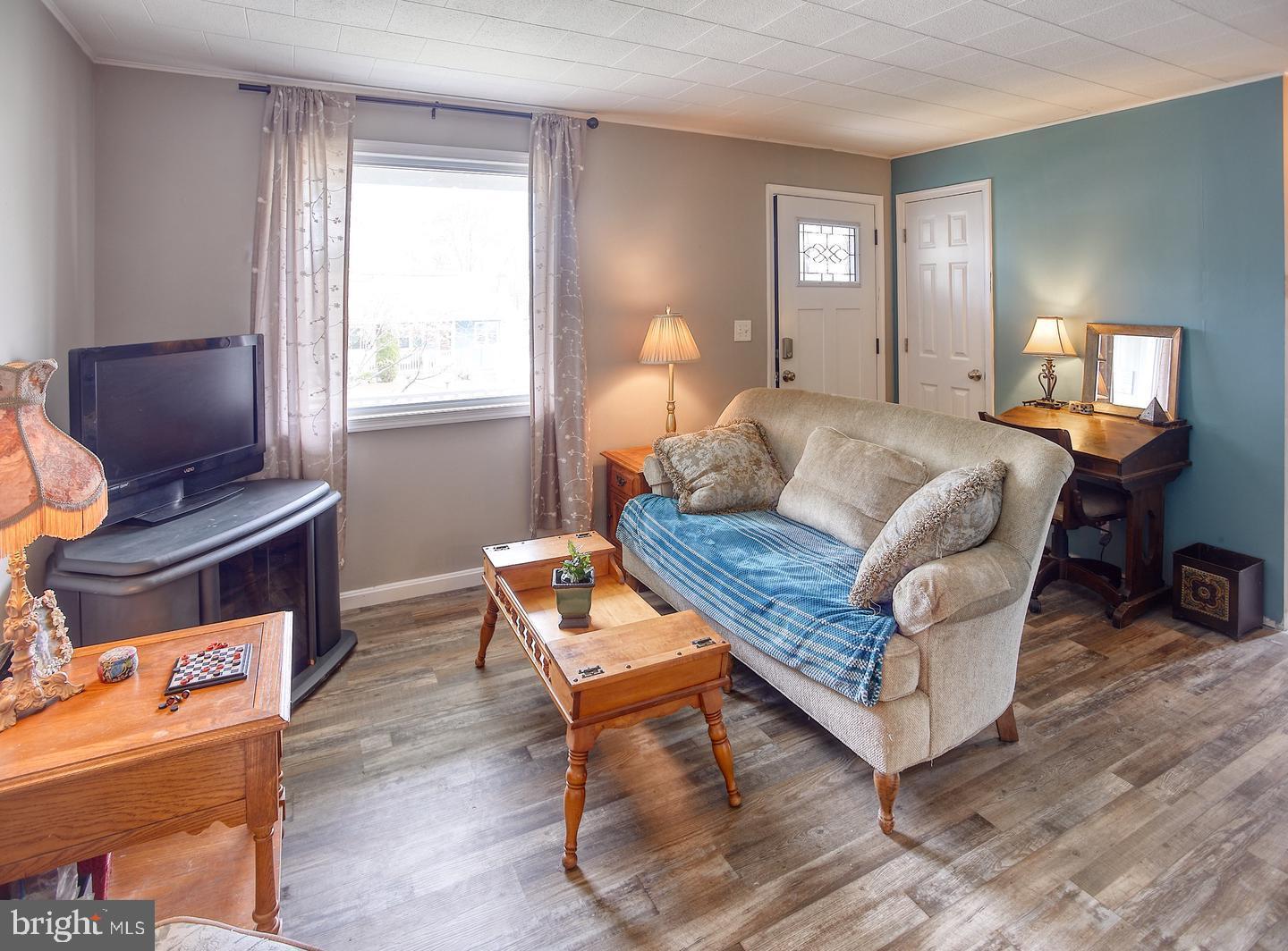 ELMWOOD - Residential