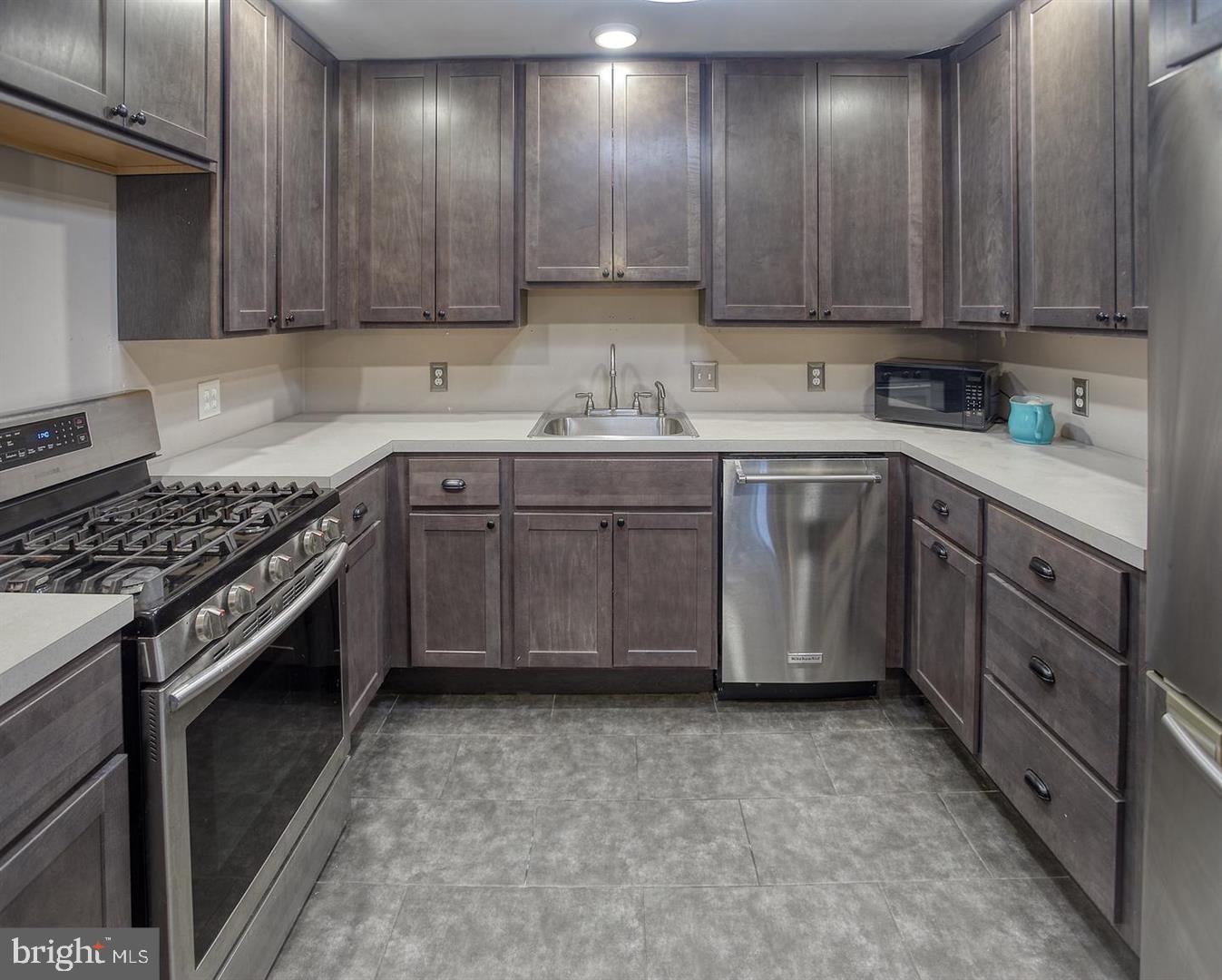 ELMWOOD - Residential