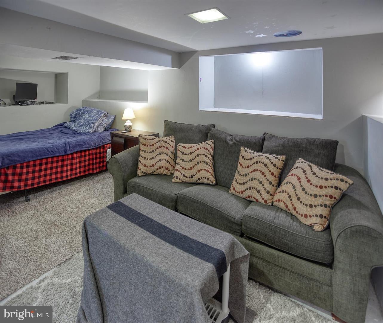 ELMWOOD - Residential