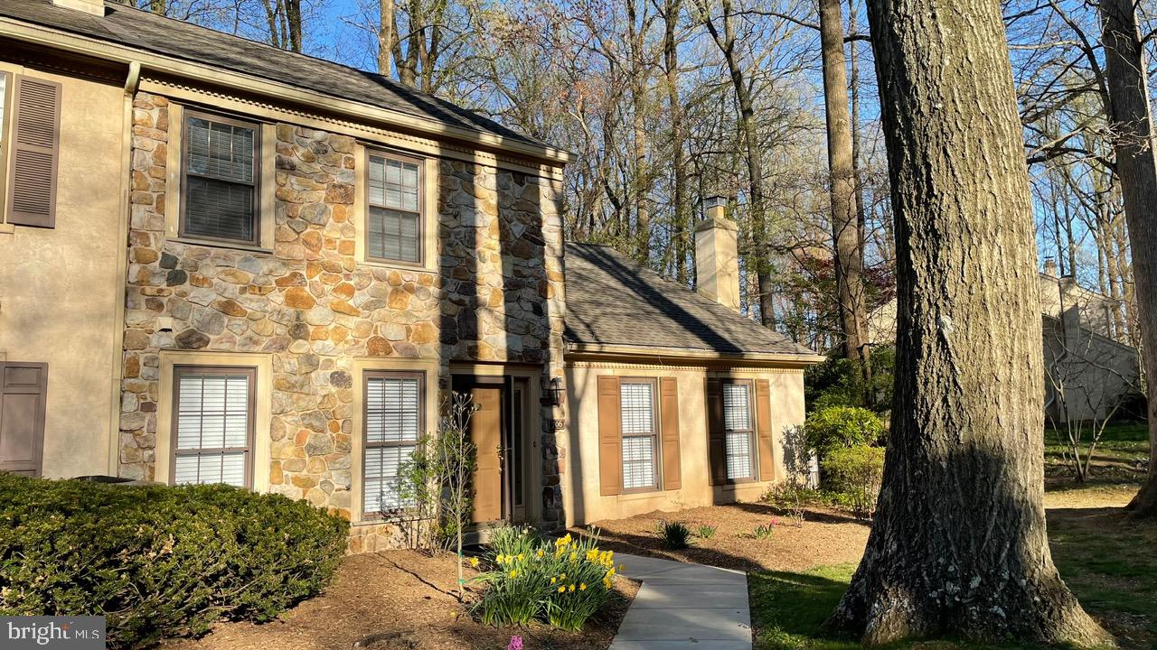 706 WEATHERSTONE DRIVE