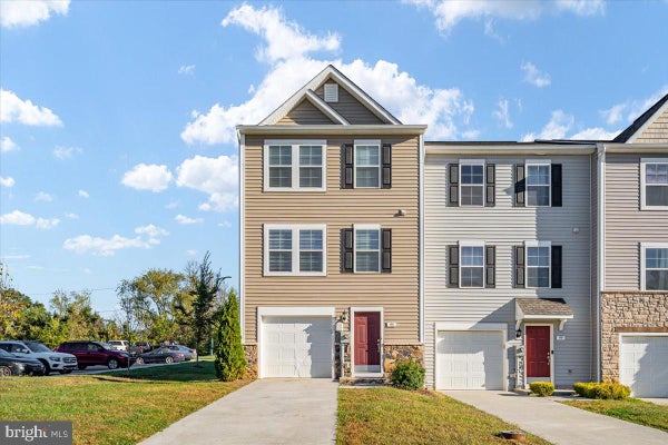 95 TATE MANOR DR, CHARLES TOWN, WV 25414 - Image 6cdbd9f9829b9d64d7e51117864fa5e9/1038303253