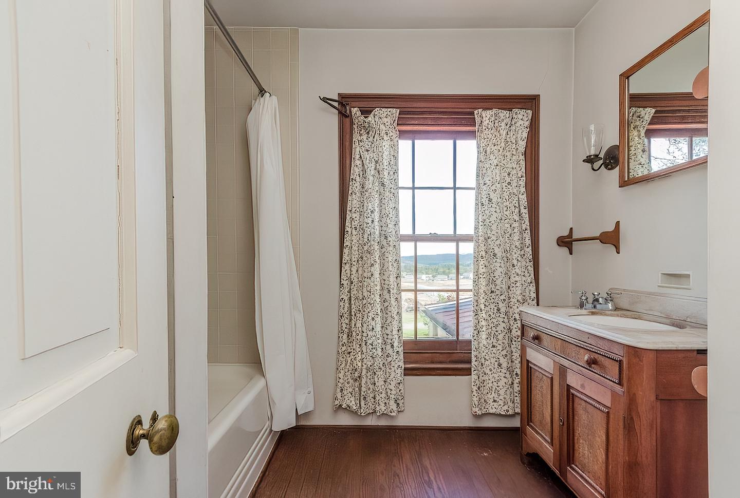 CHARLES TOWN - Residential