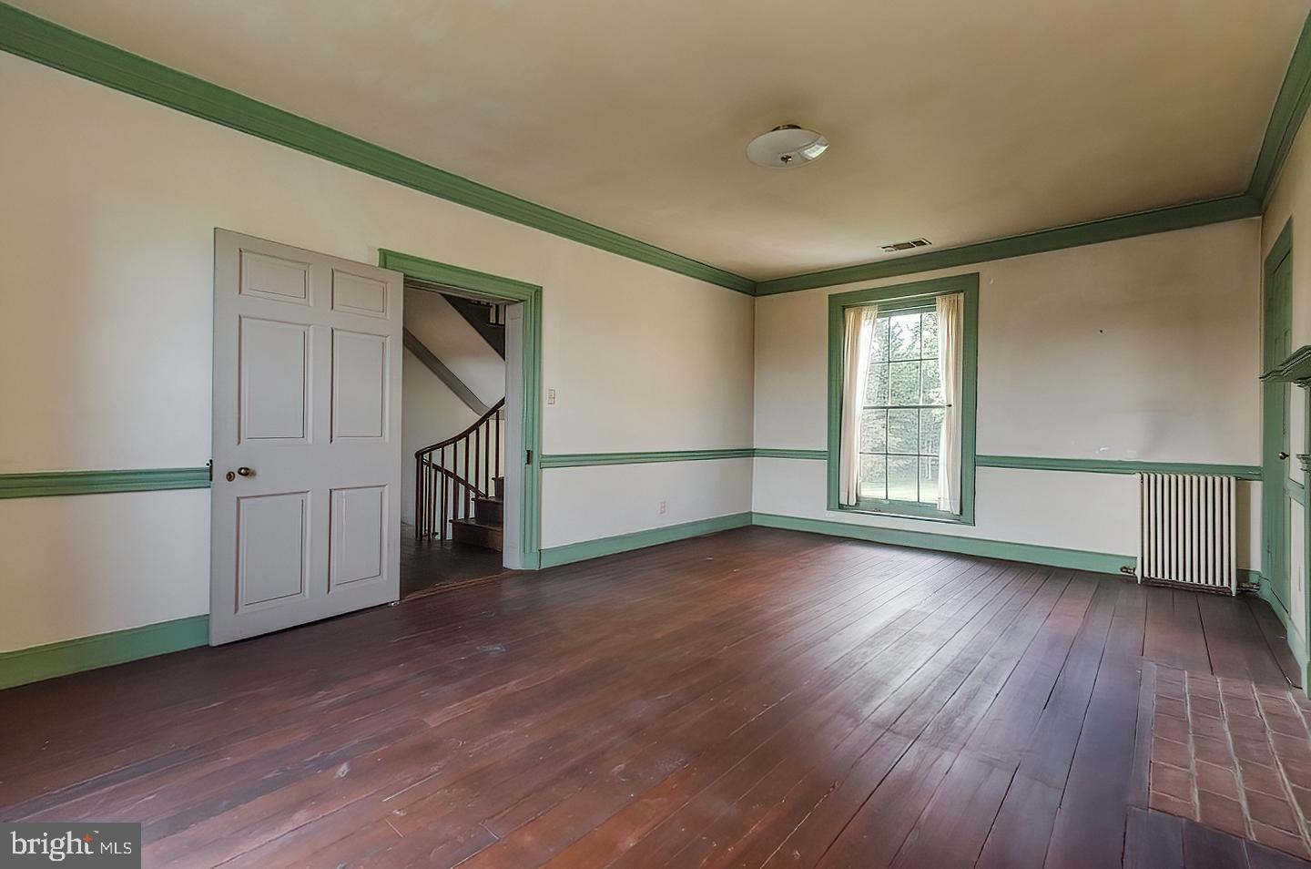 CHARLES TOWN - Residential