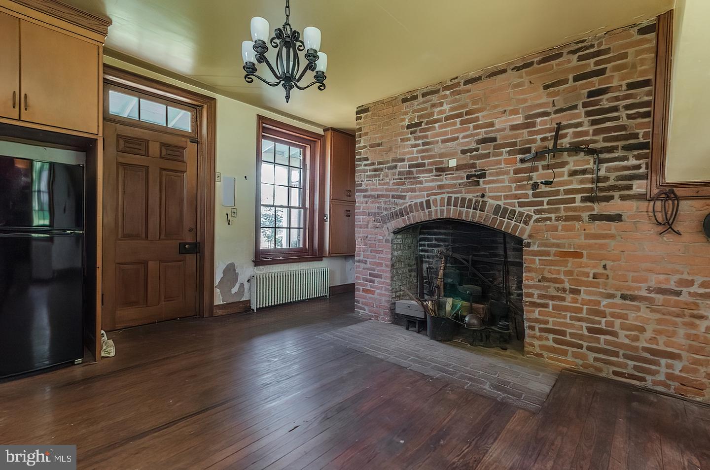 CHARLES TOWN - Residential