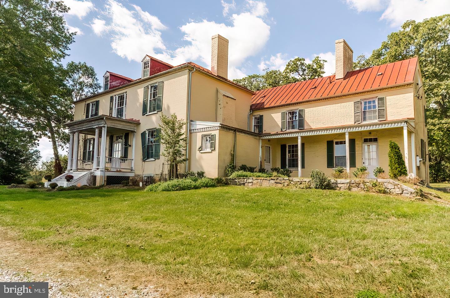 CHARLES TOWN - Residential