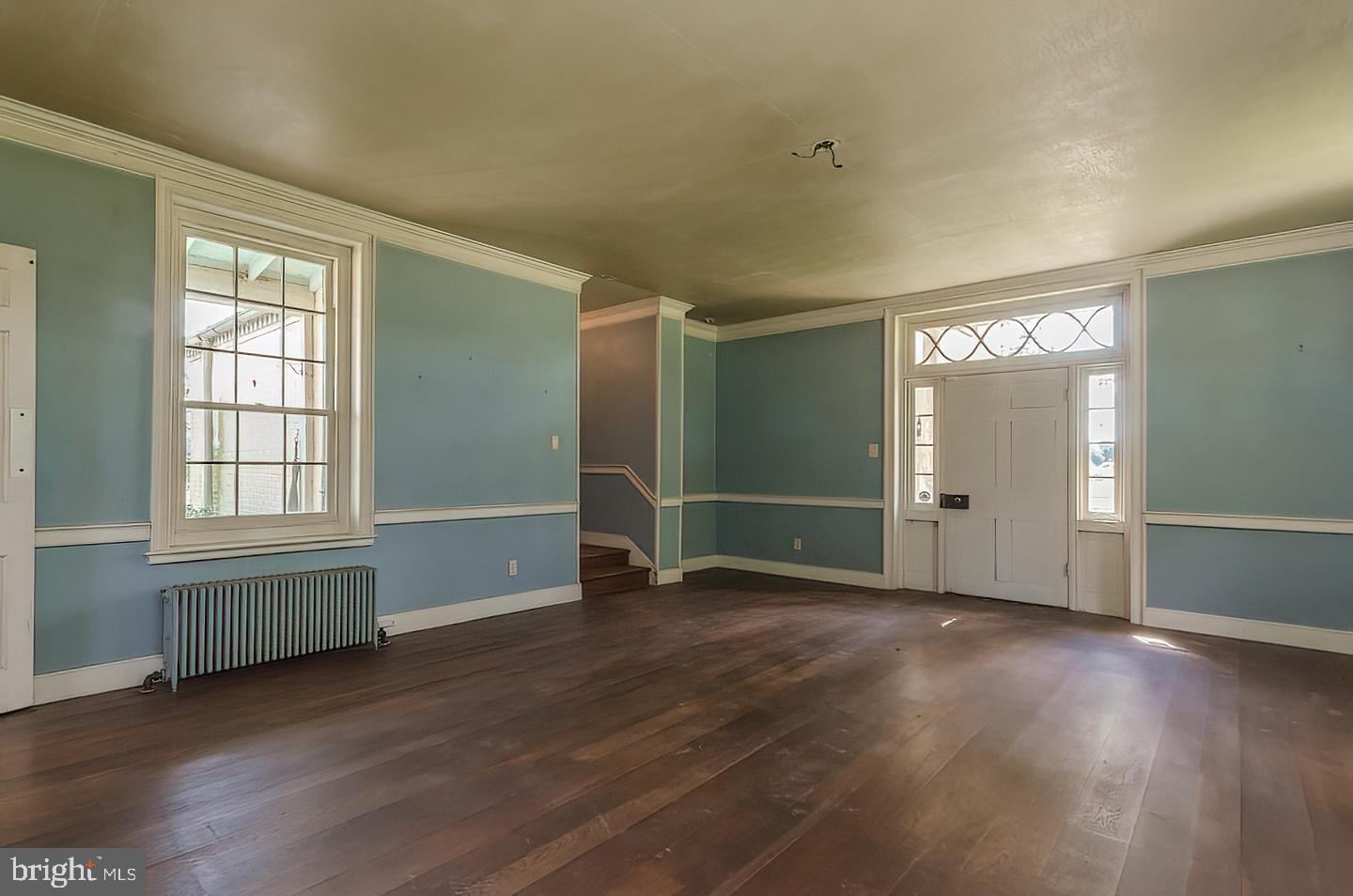 CHARLES TOWN - Residential