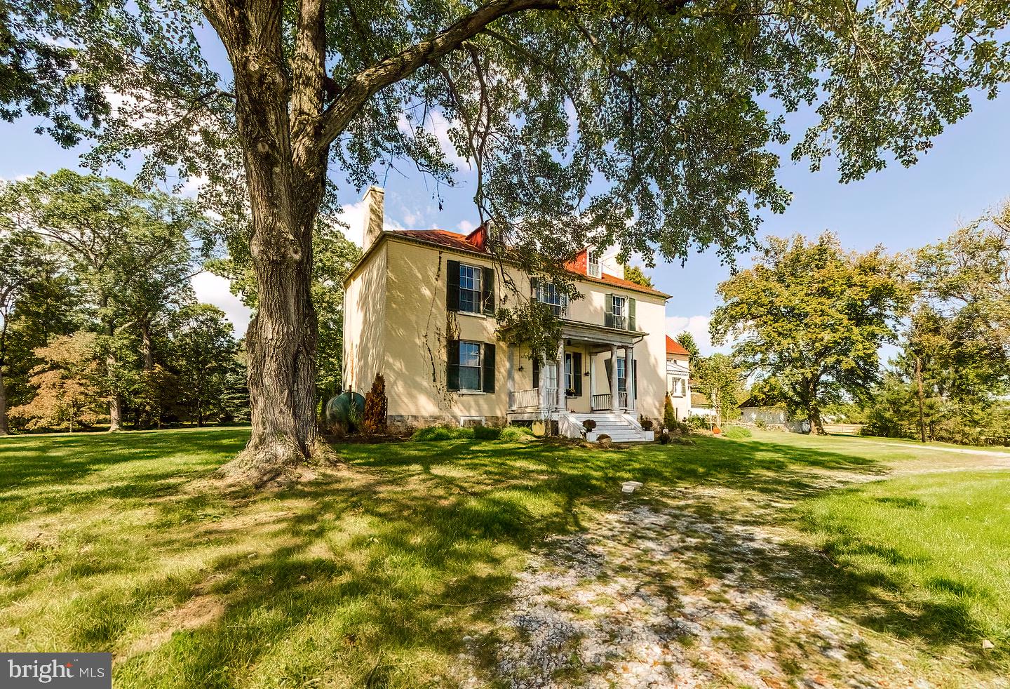 CHARLES TOWN - Residential