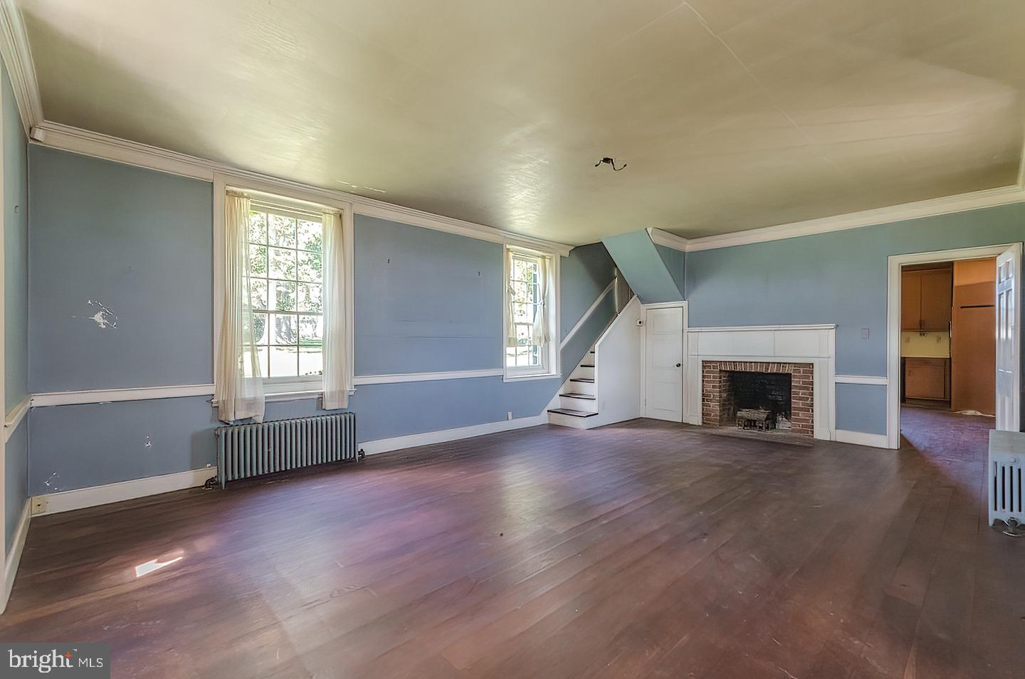 CHARLES TOWN - Residential