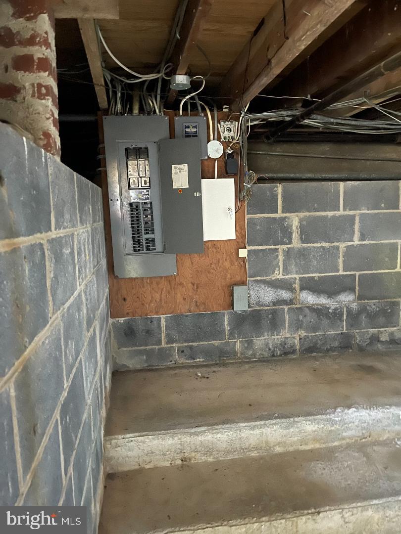 CHARLES TOWN - Residential