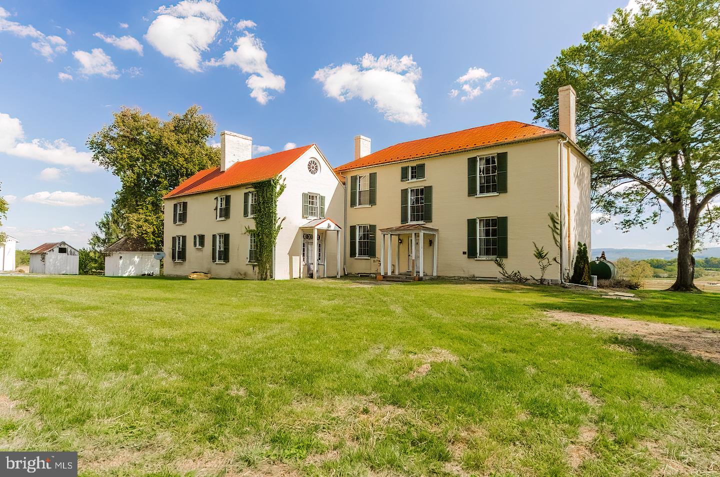 CHARLES TOWN - Residential