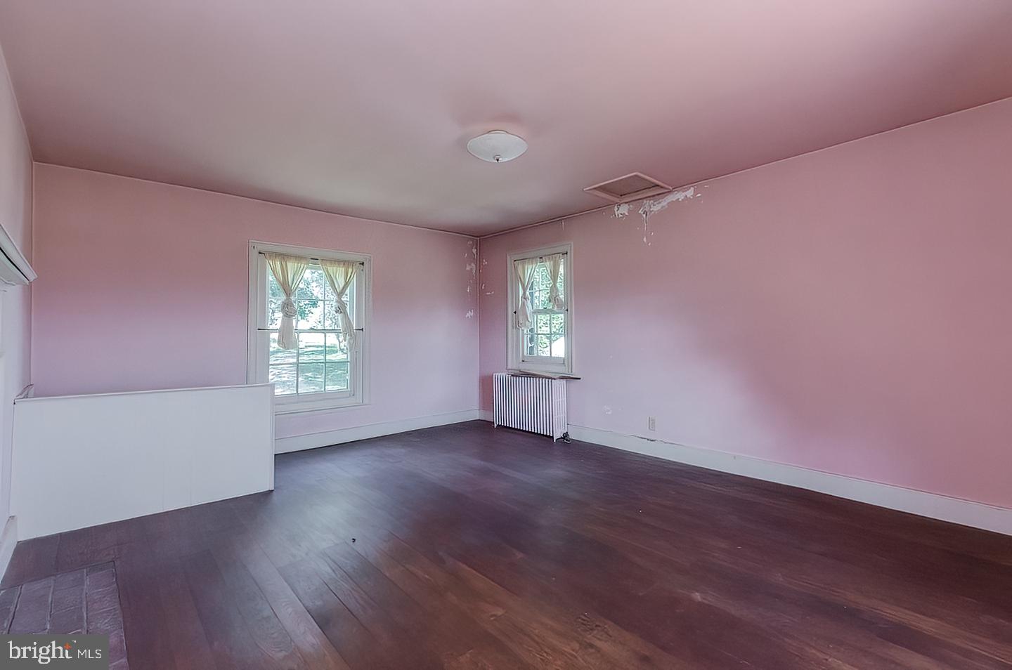 CHARLES TOWN - Residential