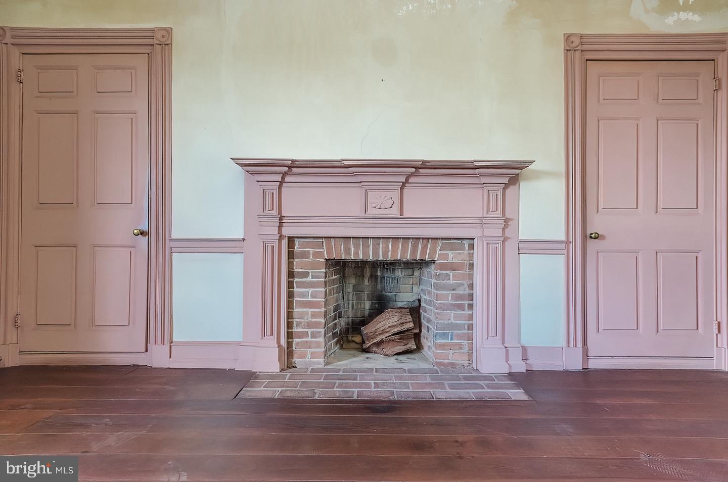 CHARLES TOWN - Residential