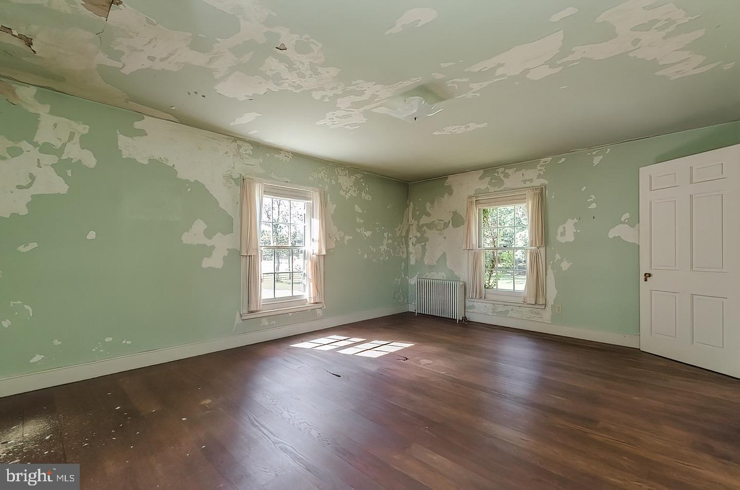 CHARLES TOWN - Residential