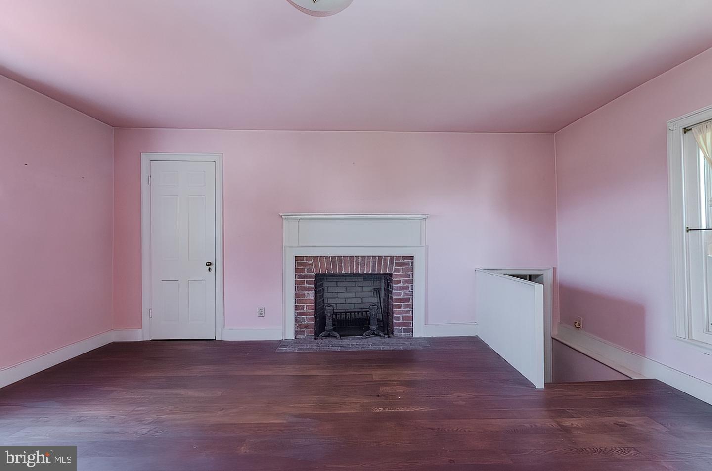 CHARLES TOWN - Residential