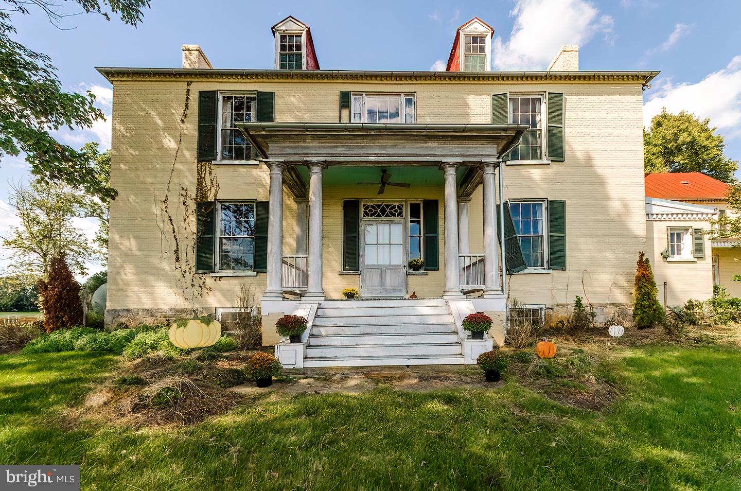 CHARLES TOWN - Residential