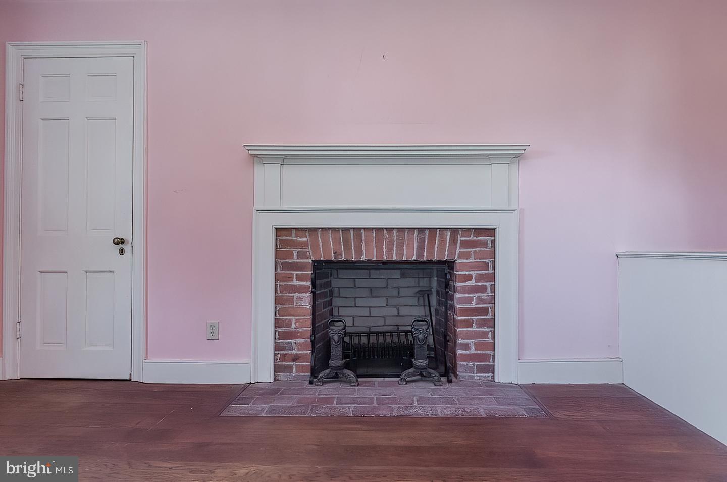 CHARLES TOWN - Residential