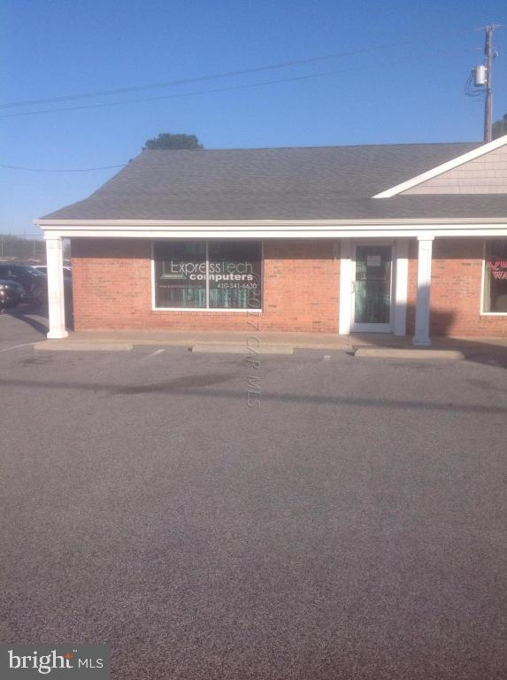 Awesome location right on route 13. This is a prime location, a short distance from Salisbury University and surrounded by high foot traffic businesses. Set up as reception area 2 offices, and middle room but clear span building allows for floor plan to be changed completely. Owner is willing to consider some build out for qualified tenants.