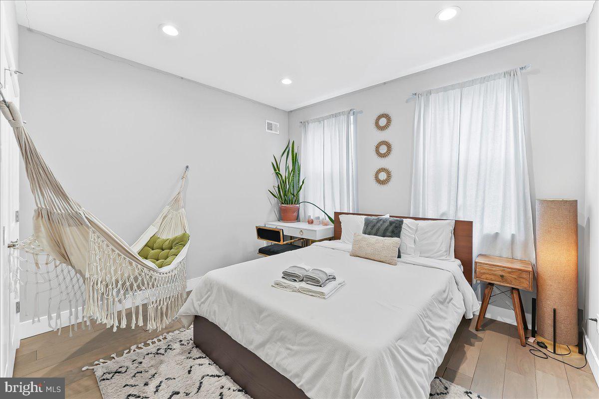 LOWER MOYAMENSING - Residential